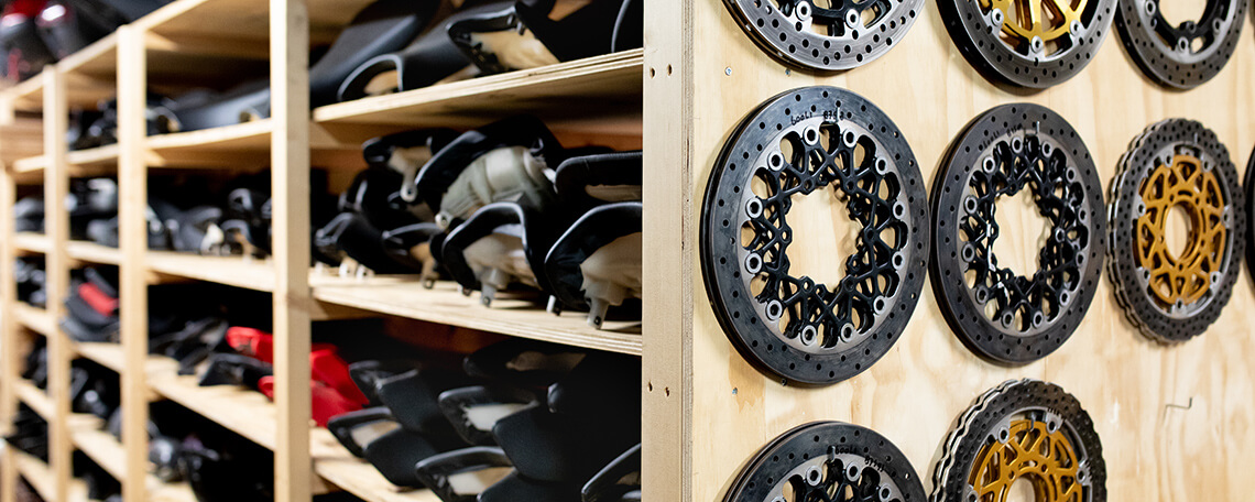 Moto Verkoop -Moto Verkoop MVH Dekker Motorparts motoren motoraccessoires Hapert 04